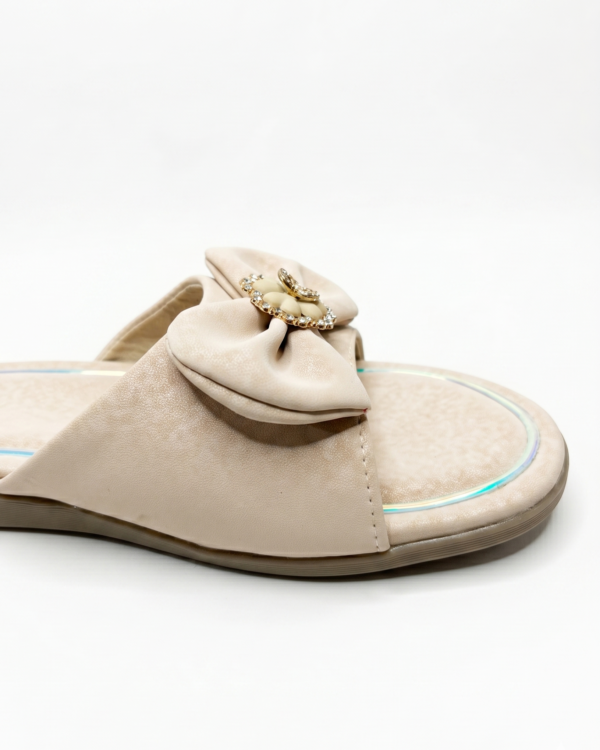 Moonlight White Bow Sliders