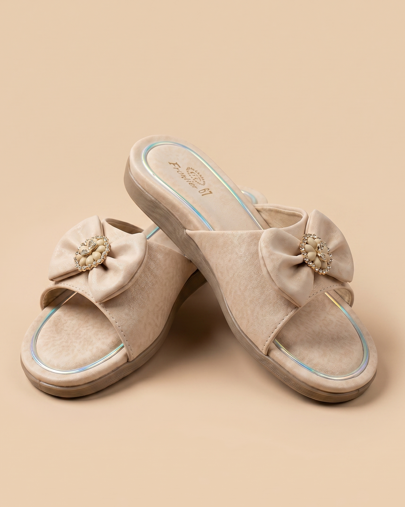 Moonlight White Bow Sliders